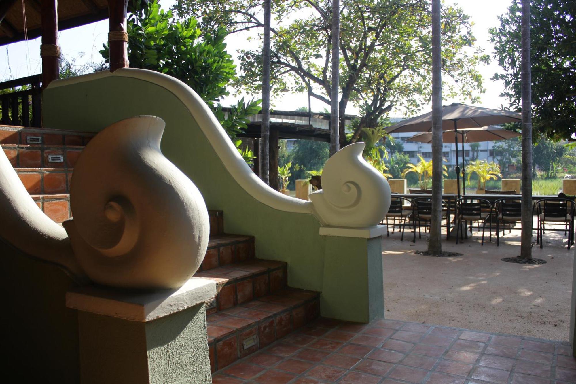 Tolani Riverside Villa Chiang Mai Buitenkant foto