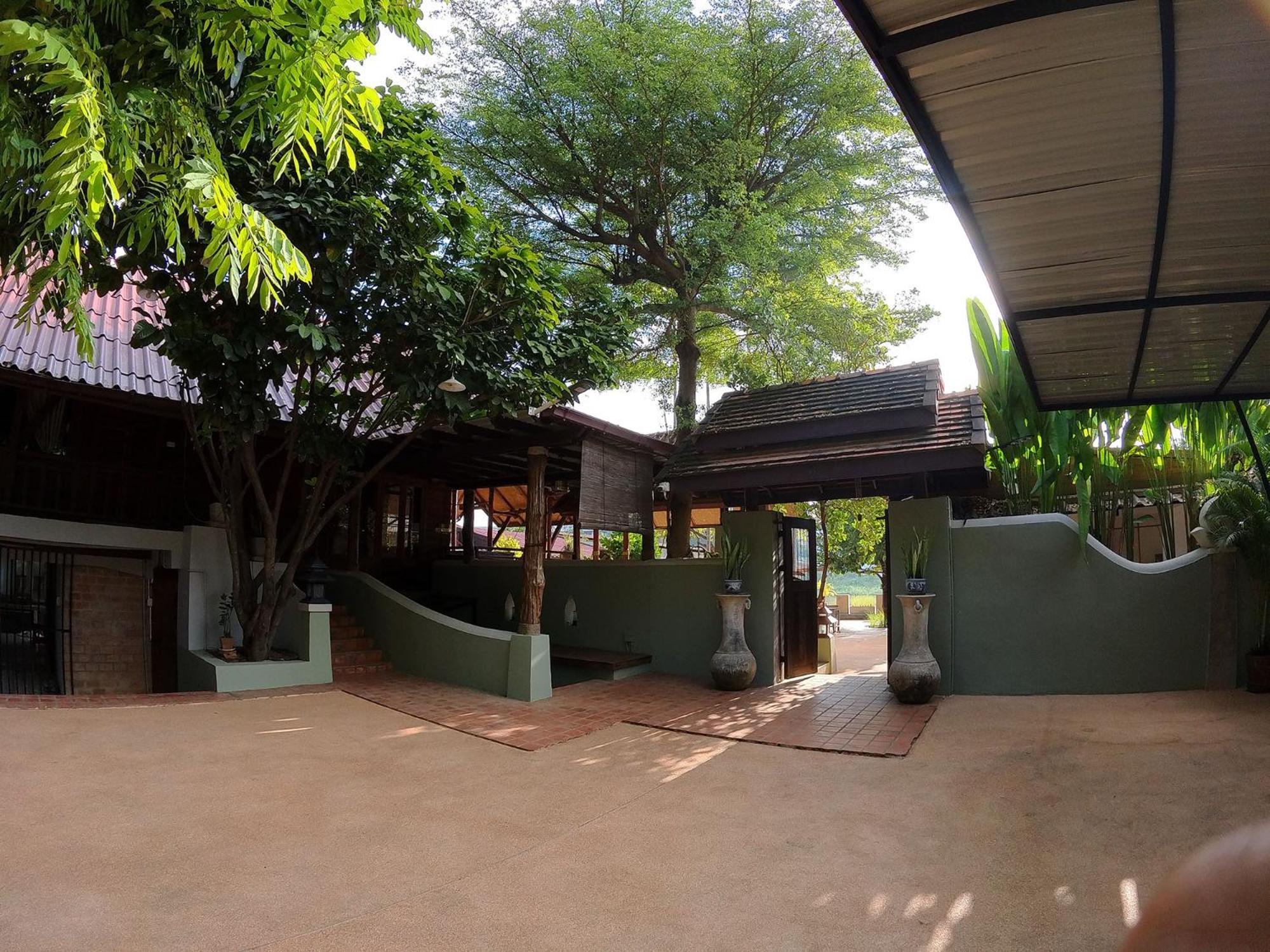 Tolani Riverside Villa Chiang Mai Buitenkant foto