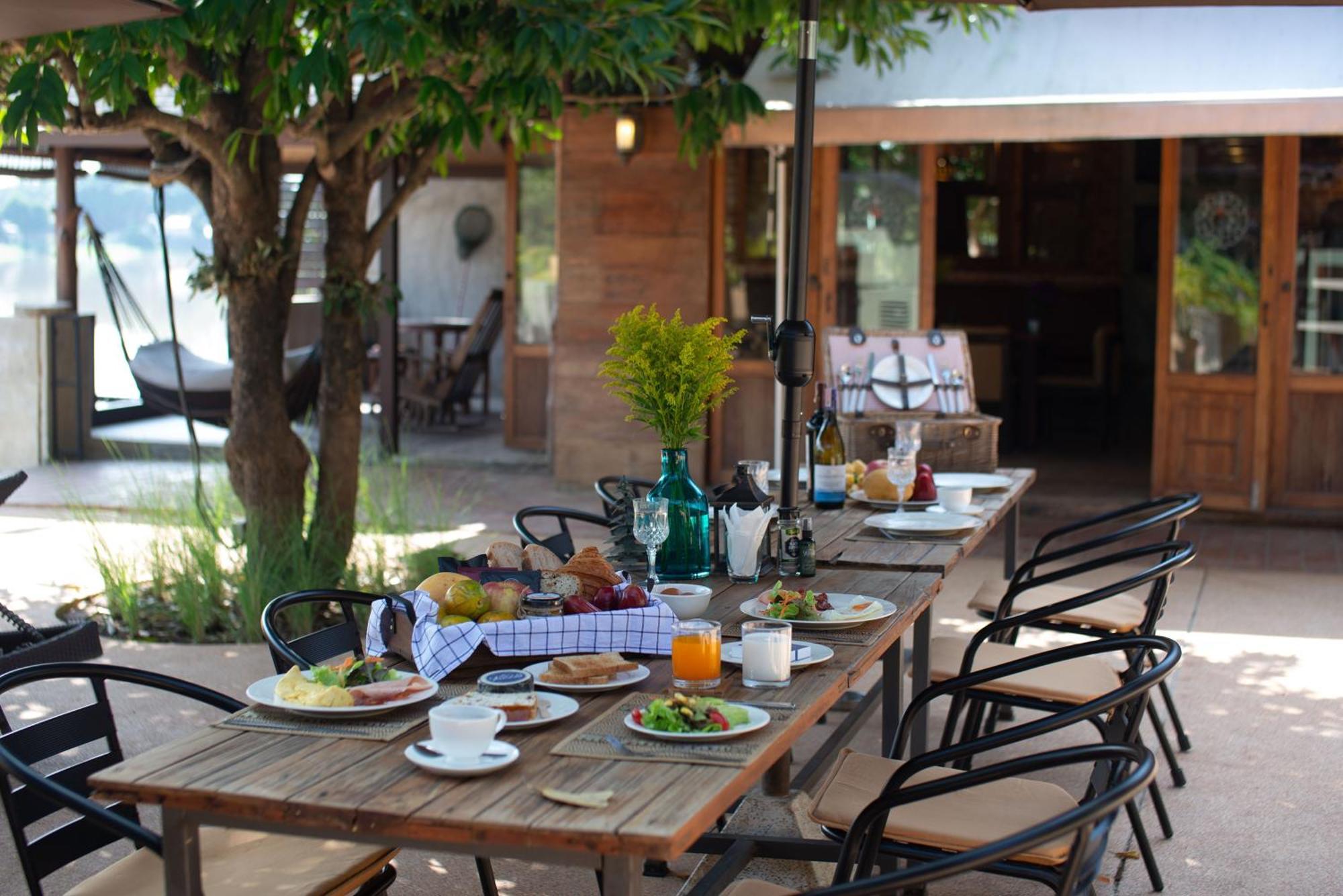 Tolani Riverside Villa Chiang Mai Buitenkant foto